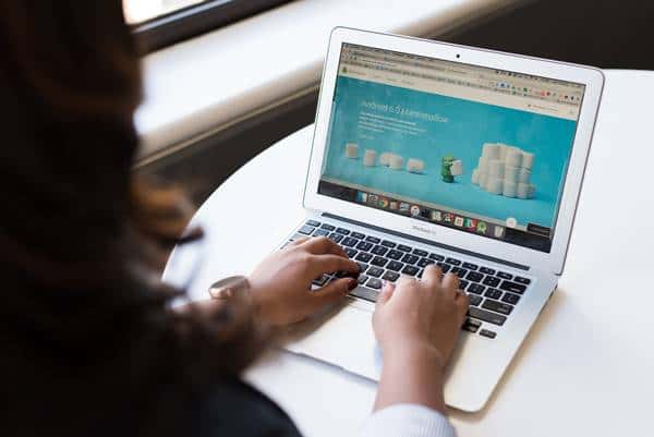 Membuat Website Bisnis