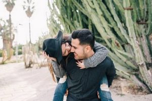 Bagaimana Sikap Manja yang Disukai Suami? Istri Perlu Tahu!