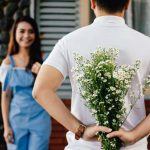 5 Cara Membuat Cewek Penasaran dengan Kita Meski Baru Kenal
