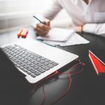 10 Cara Menghasilkan Uang dari Internet untuk Anak Muda