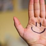 10 Cara Menjadi Pribadi yang Menarik dan Disukai Banyak Orang