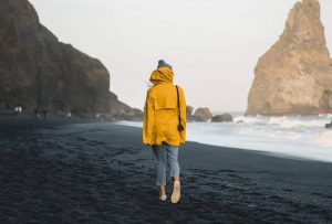 9 Tips Liburan di Pantai Bagi Hijabers
