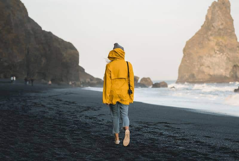 9 Tips Liburan di Pantai Bagi Hijabers