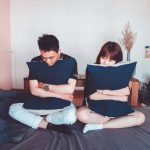 7 Manfaat Pillow Talk Bagi Pasangan Suami Istri Membuat Pasangan Lebih Terbuka