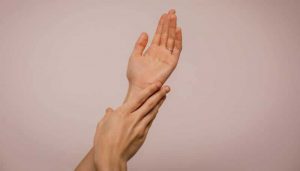 14 Cara Alami Mengatasi Kulit Kering Dan Kusam Dengan Aman Dan Efektif