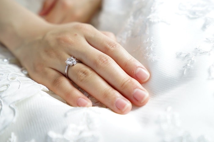 Suami Selingkuh Istri Tetap Bertahan? Mungkin Inilah Sebabnya