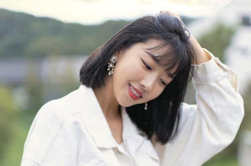 6 Skincare Friendly ala Sunny Dahye saat Travelling