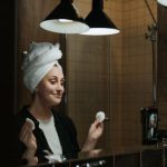 11 Tahapan Skincare Malam Hari yang Bikin ‘Glowing Skin’