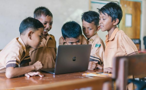 Kata Kata Perpisahan Sahabat Sekolah