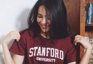 Komentar Kocak Netizen tentang Pilihan Harvard atau Stanford Ala Maudy Ayunda