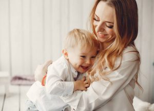 7 Cara Menjadi Single Mom yang Tangguh dan Bahagia
