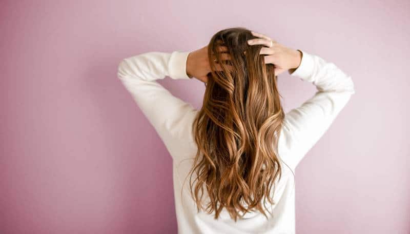 14 Cara Cepat Memanjangkan Rambut dan Merawatnya Secara Ampuh dan Alami