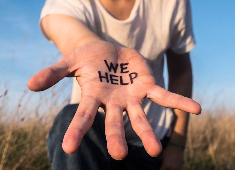 10 Cara Meminta Tolong dan Bantuan Kepada Seseorang yang Baik dan Benar