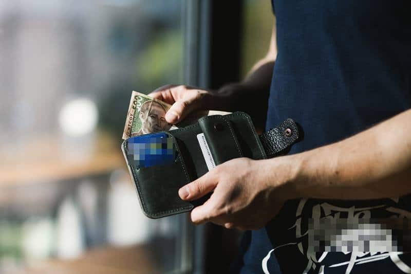 10 Cara Menghemat Biaya Liburan agar Tidak Kehabisan Uang di Jalan