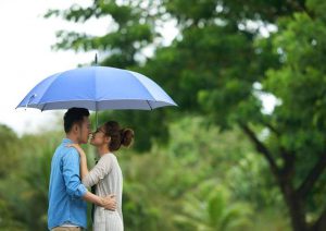 Musim Hujan Masih Bisa Kencan di 5 Tempat Romantis ini Lho!