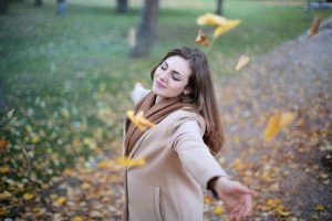 6 Cara Mencintai Diri Sendiri Untuk Hidup yang Lebih Bahagia