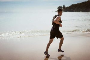 5 Olahraga Simple Saat Liburan agar Tubuh Kita Tetap Bugar dan Sehat